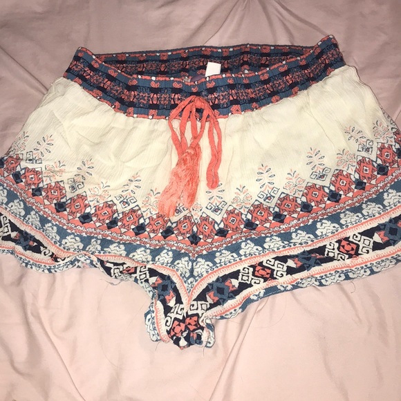 High waisted printed shorts - Picture 1 of 3